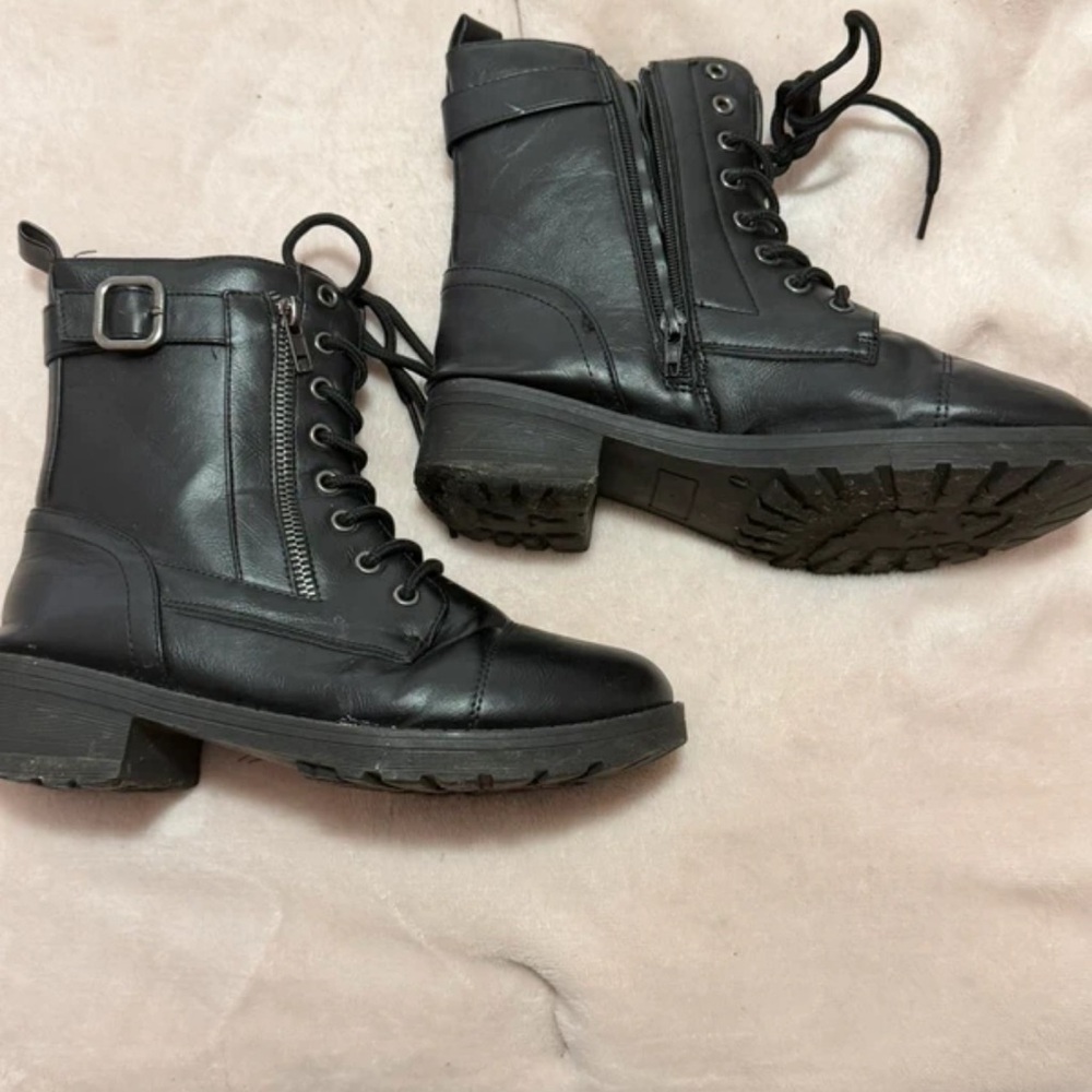 Forever 21 Black Lace-Up Ankle Combat Boots with Side Zipper and Buckle